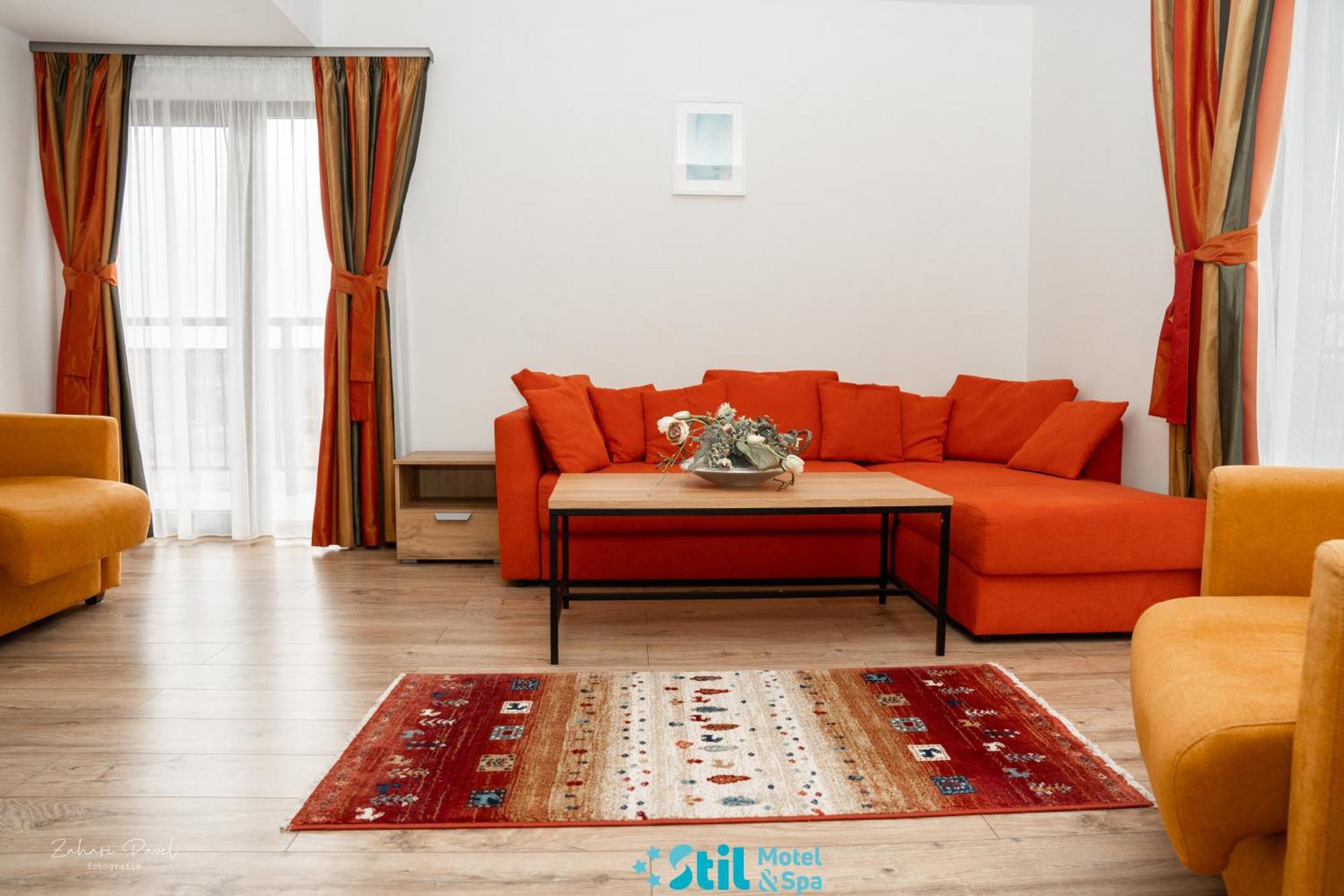 Stil Motel & Spa Tasnad Esterno foto