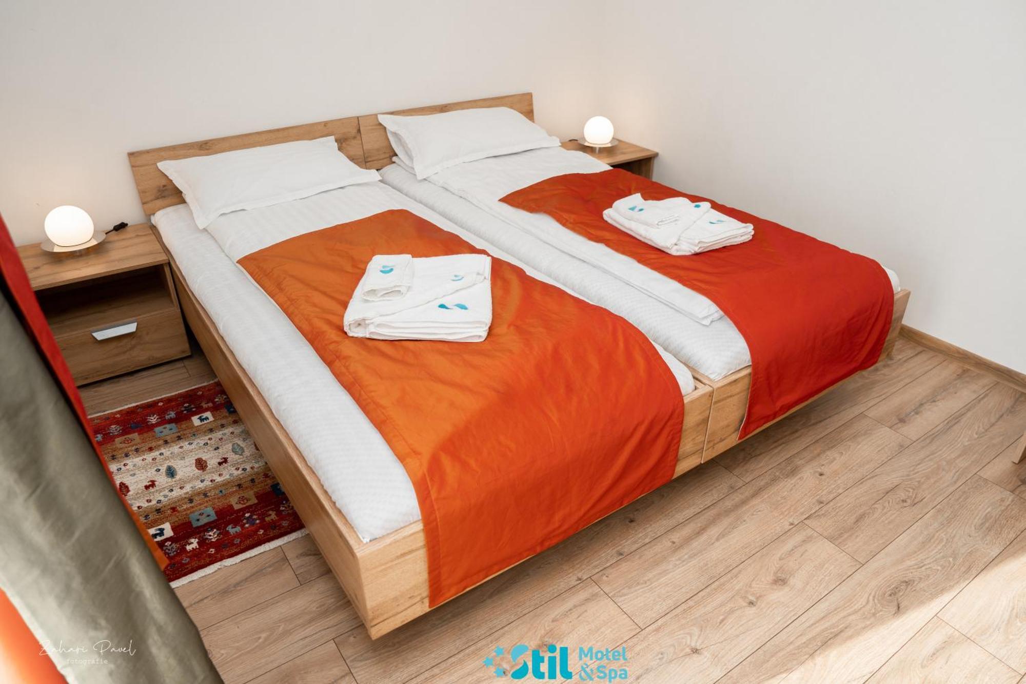 Stil Motel & Spa Tasnad Esterno foto