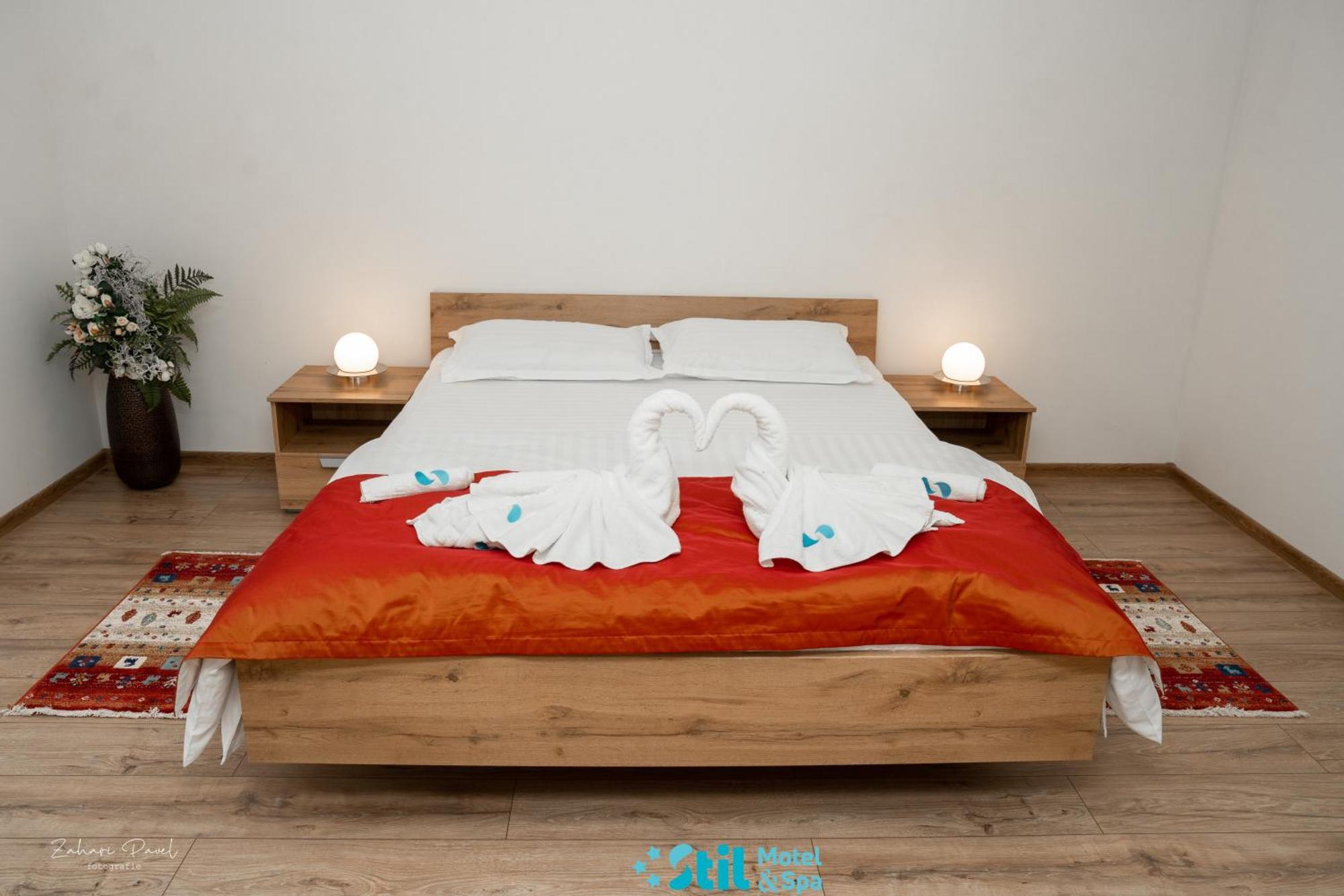 Stil Motel & Spa Tasnad Esterno foto