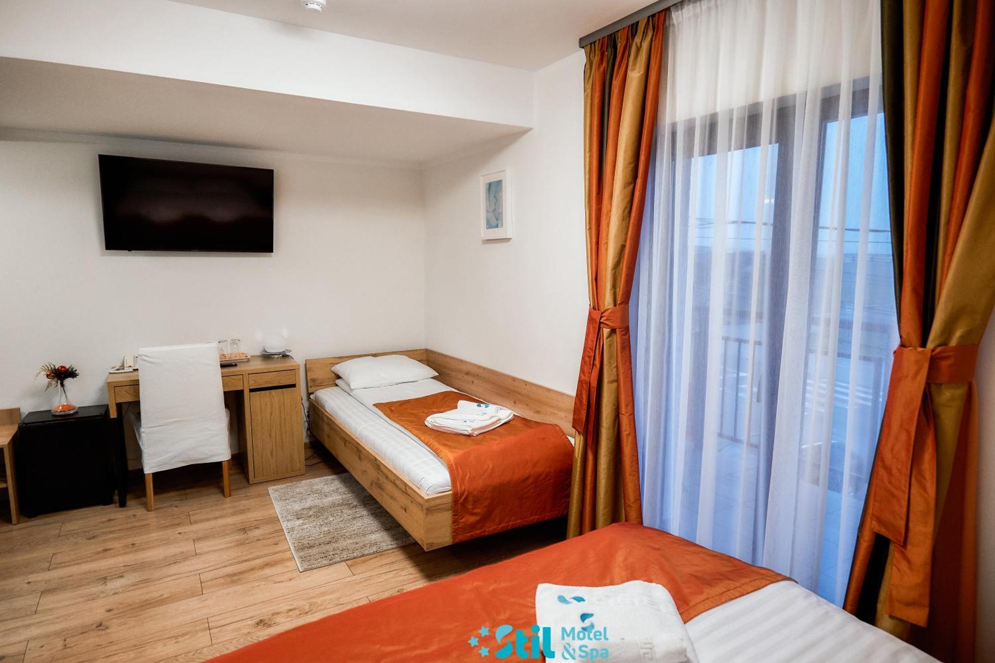 Stil Motel & Spa Tasnad Esterno foto