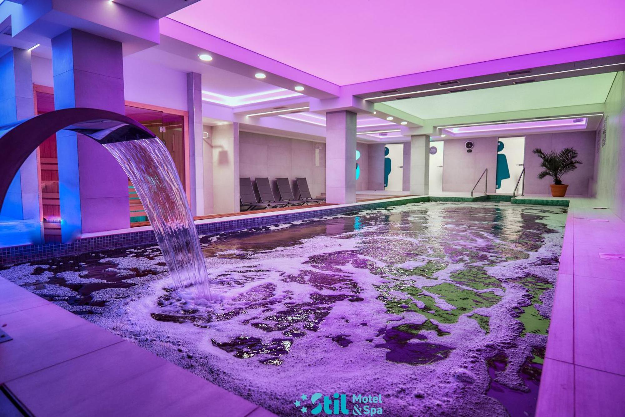 Stil Motel & Spa Tasnad Esterno foto