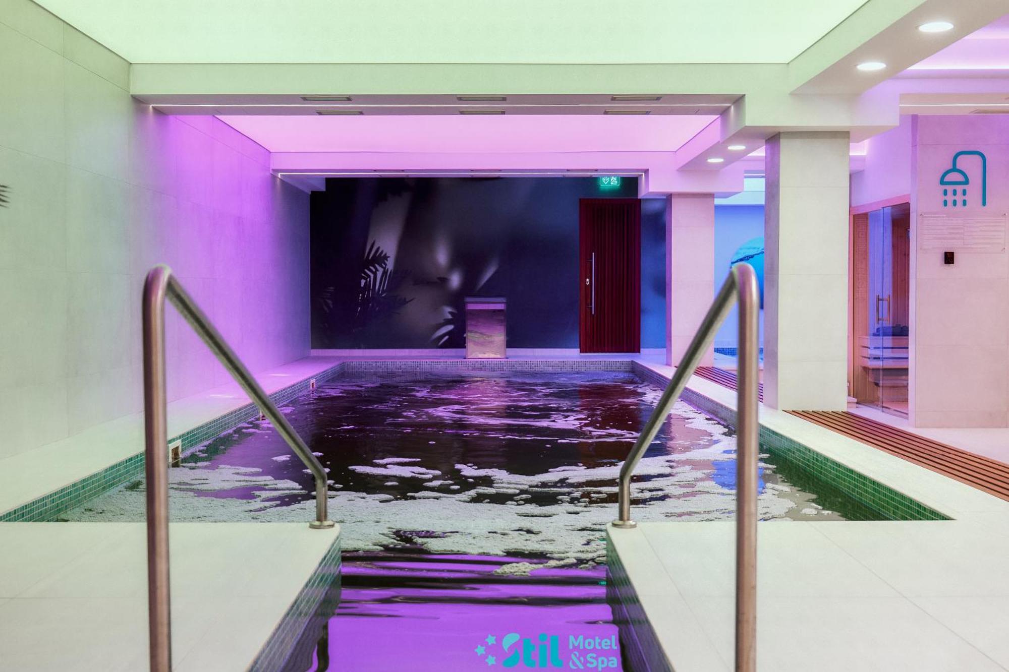 Stil Motel & Spa Tasnad Esterno foto