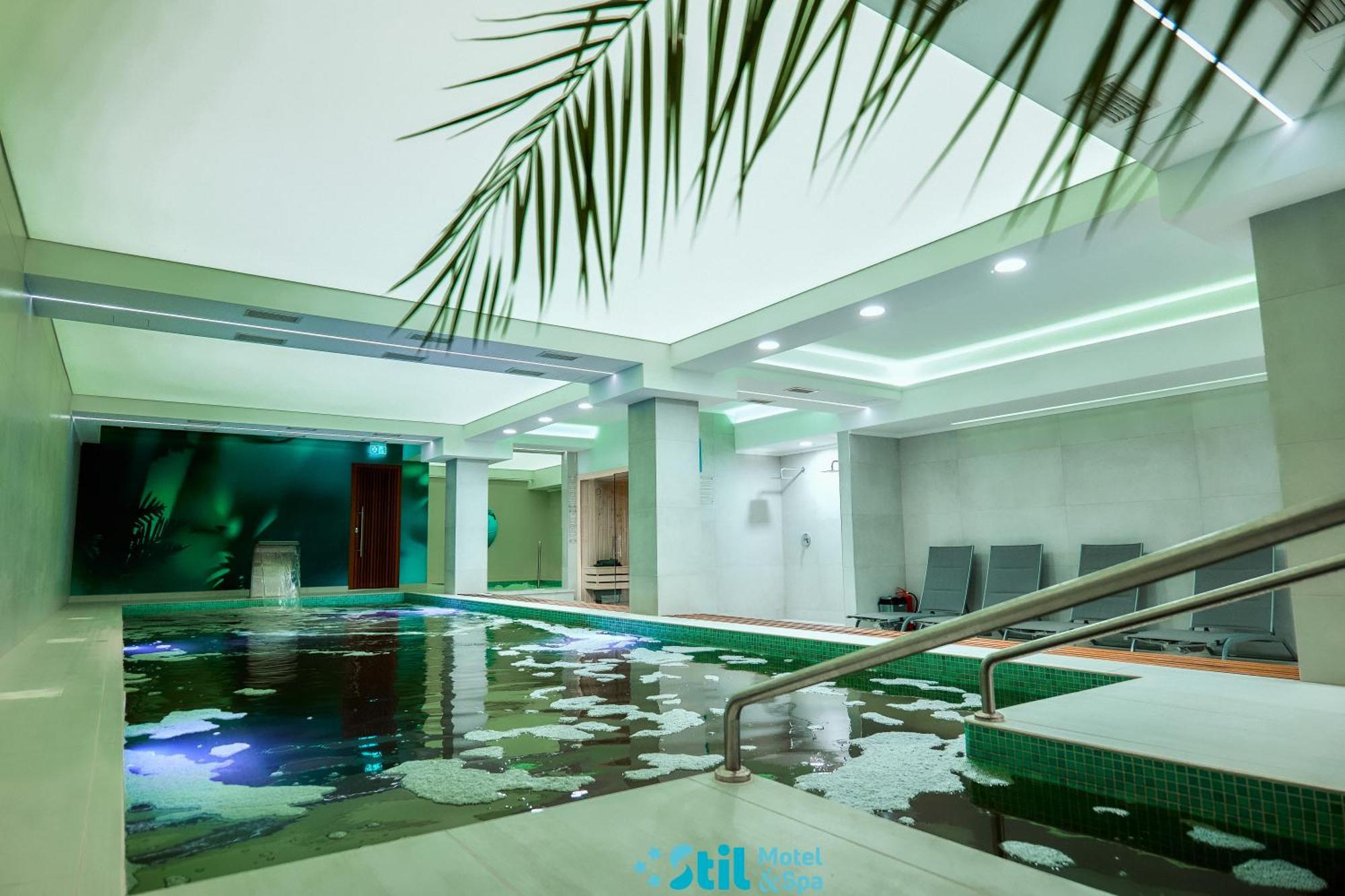Stil Motel & Spa Tasnad Esterno foto